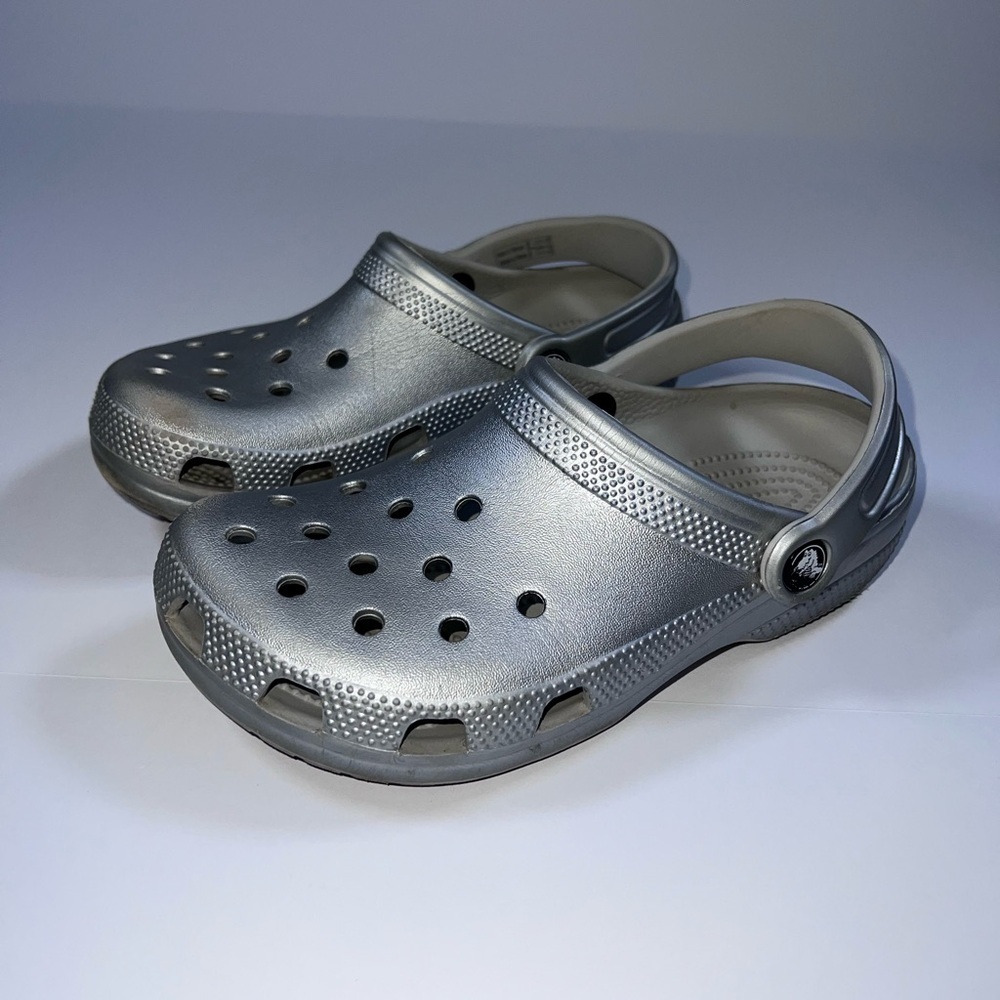 Crocs Classic Clogs Metallic Silver | Youth Size J5 | Unisex